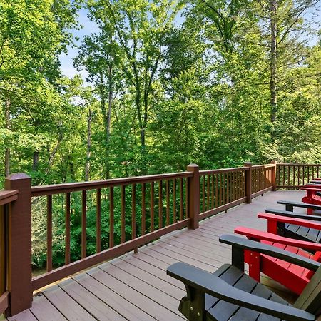 Peaceful Family Cabin With Hot Tub, Game Room, & More! Sevierville Kültér fotó