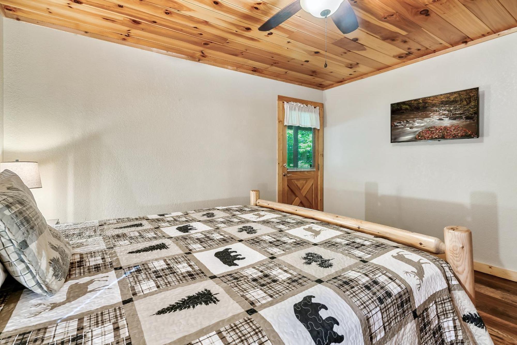 Peaceful Family Cabin With Hot Tub, Game Room, & More! Sevierville Kültér fotó